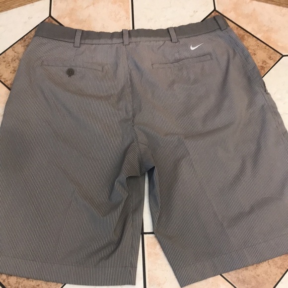Nike golf shorts size 35 men performance wear - Picture 6 of 10